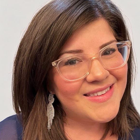 Meet your Posher, Kimberly - Picture 1 of 1